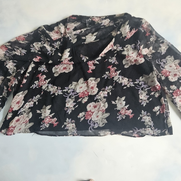 Boho Floral Bell-Sleeve Top Floral Top - Picture 15 of 16